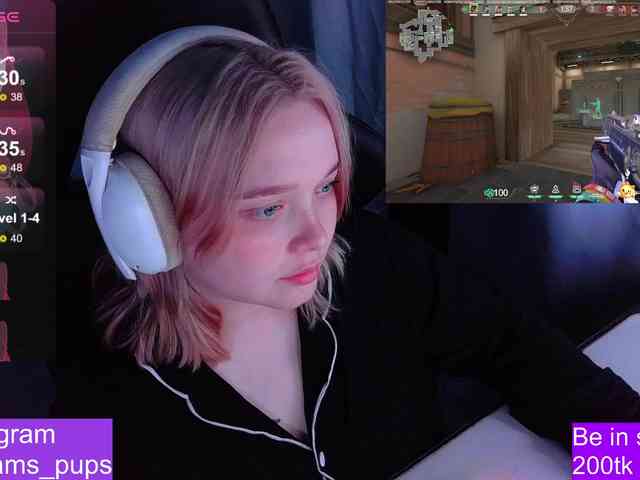 AlinaAdams webcam