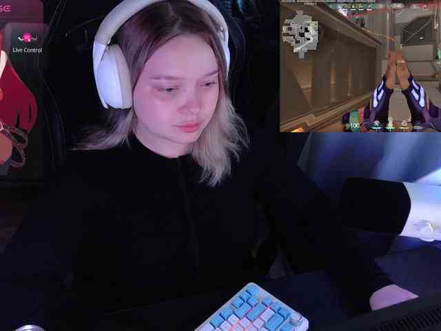 AlinaAdams
