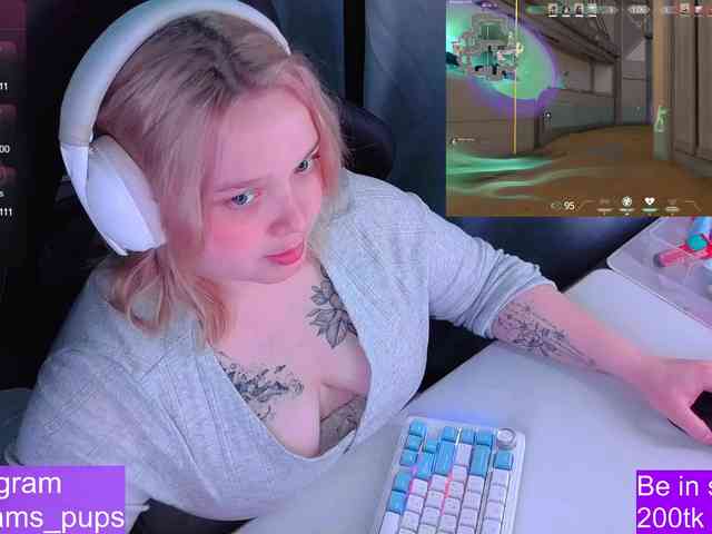 AlinaAdams webcam