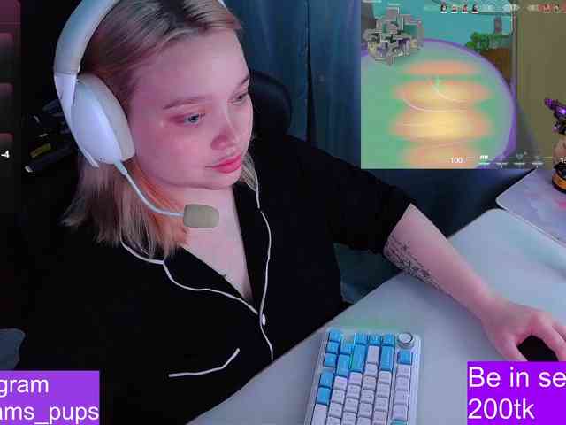 AlinaAdams webcam