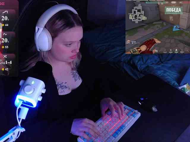 AlinaAdams webcam