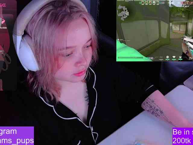 AlinaAdams webcam