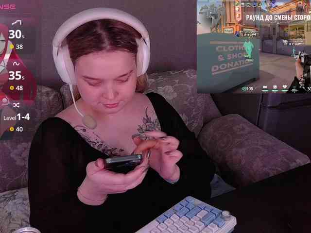 AlinaAdams webcam