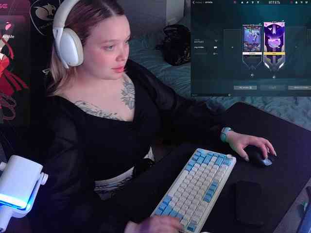 AlinaAdams webcam