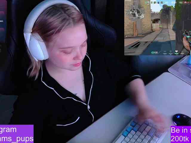 AlinaAdams webcam