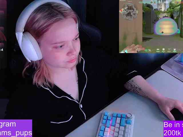 AlinaAdams webcam