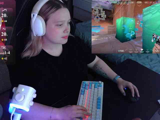 AlinaAdams webcam