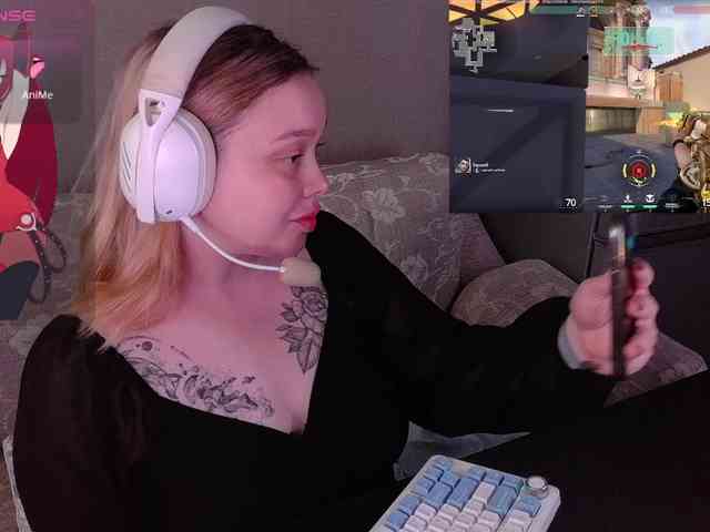 AlinaAdams webcam