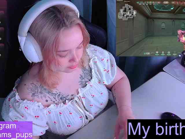 AlinaAdams webcam