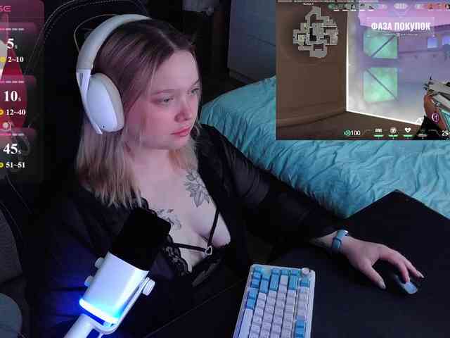 AlinaAdams webcam