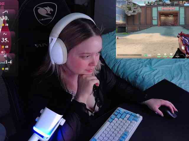 AlinaAdams webcam