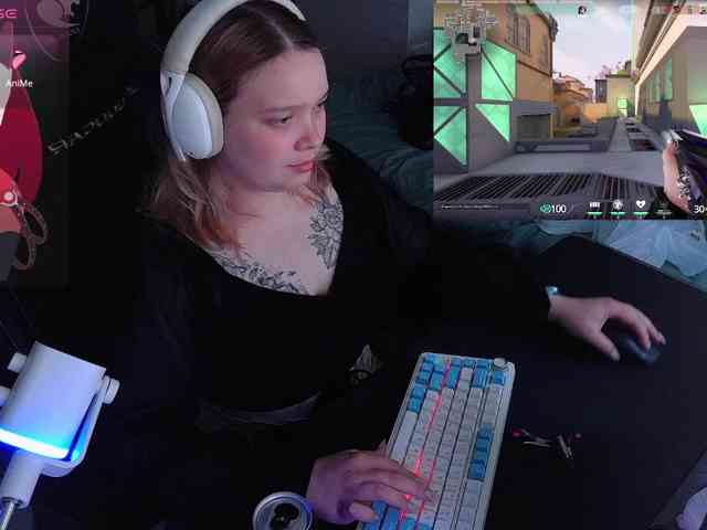 AlinaAdams webcam