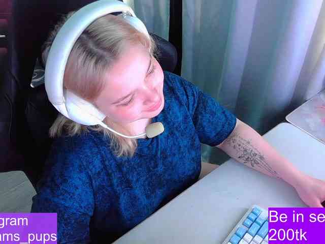 AlinaAdams webcam