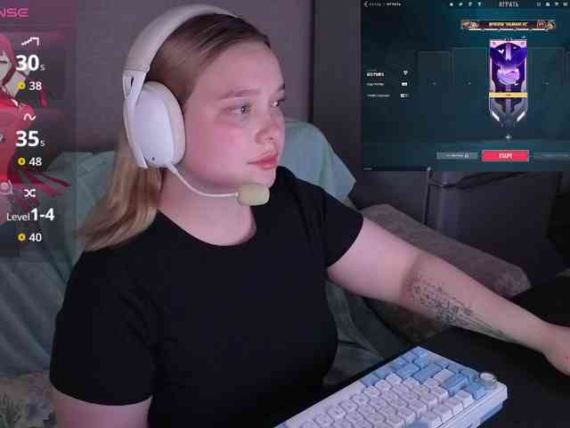 AlinaAdams webcam