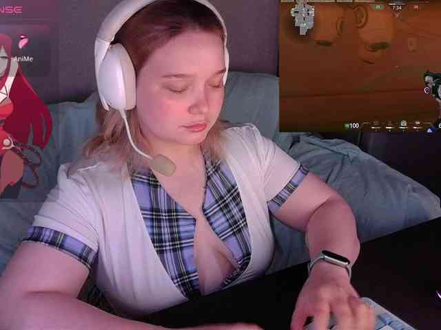 AlinaAdams webcam
