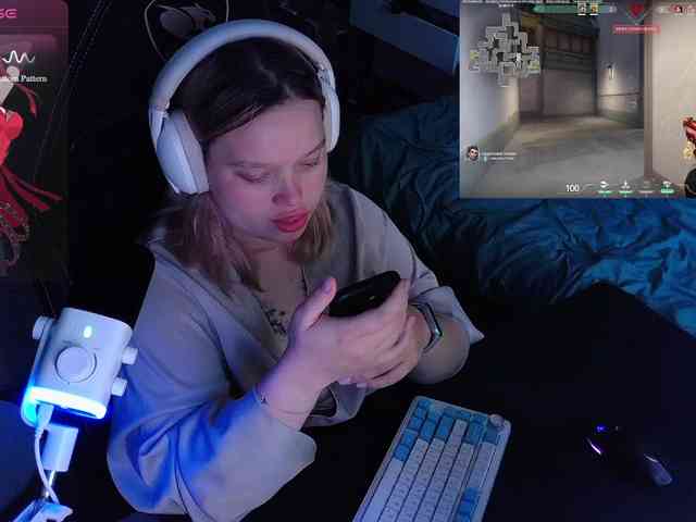 AlinaAdams webcam