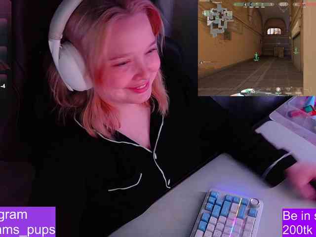 AlinaAdams webcam