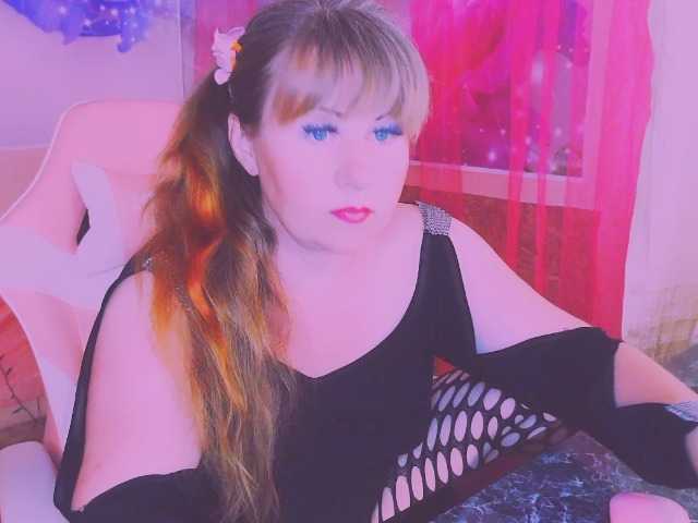 Mifika-1 live cam on BongaCams