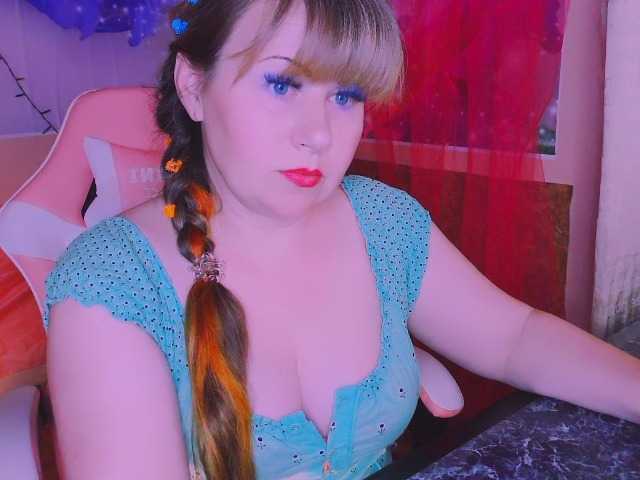 Mifika-1 live cam on BongaCams