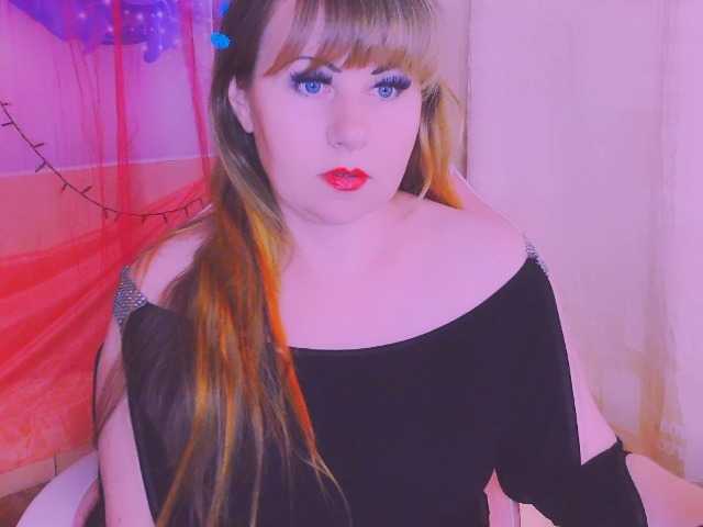 Mifika-1 live cam on BongaCams