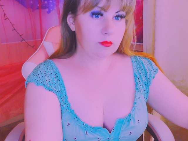 Mifika-1 live cam on BongaCams