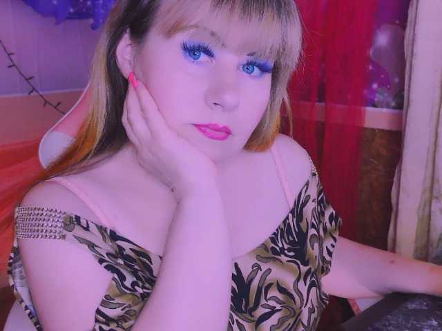 Mifika-1 live cam on BongaCams