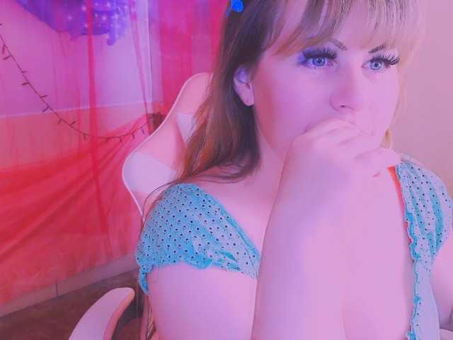 Mifika-1 live cam on BongaCams