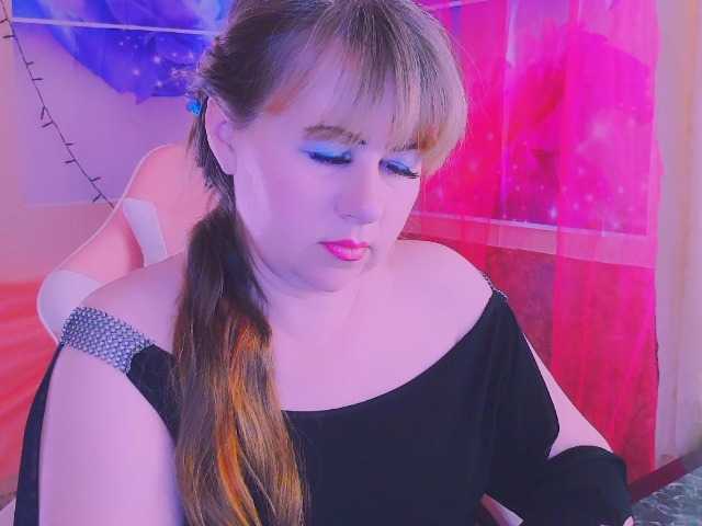 Mifika-1 live cam on BongaCams