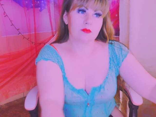 Mifika-1 live cam on BongaCams