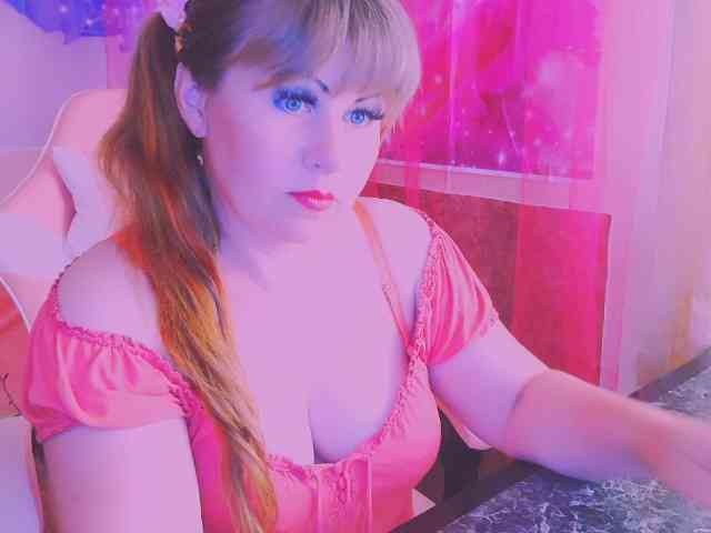 Mifika-1 Live Webcam on BongaCams