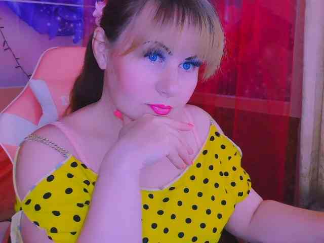Mifika-1 Live Webcam on BongaCams