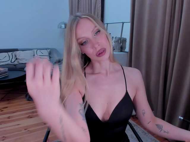 ToxicBlonde live cam on BongaCams