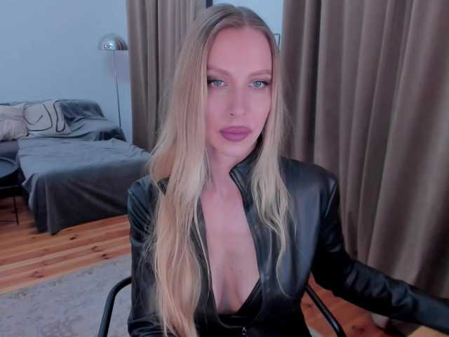 ToxicBlonde live cam on BongaCams