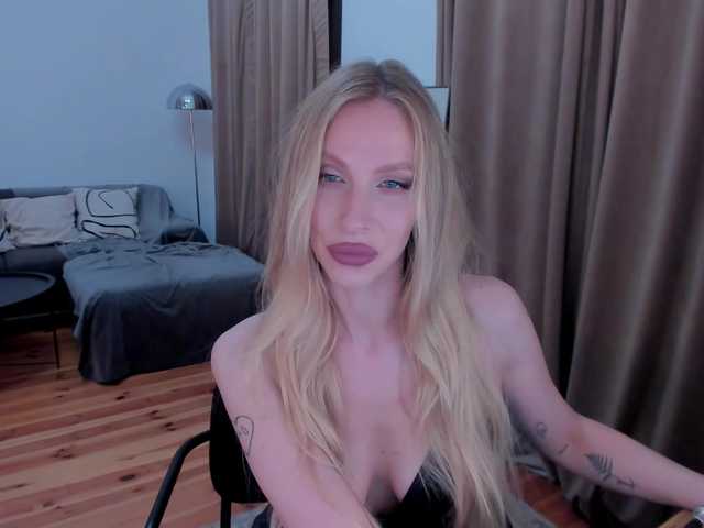 ToxicBlonde live cam on BongaCams