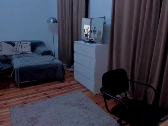  ToxicBlonde chat room