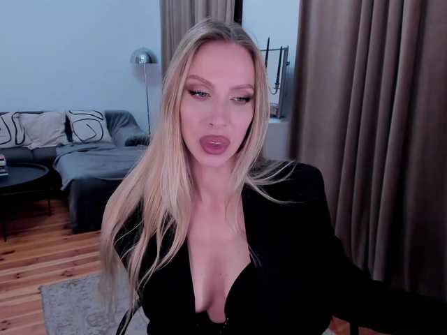 ToxicBlonde live cam on BongaCams