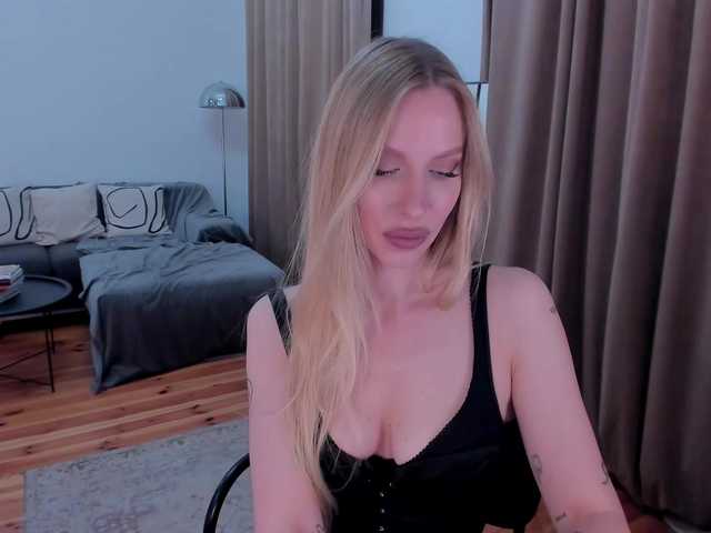 ToxicBlonde — Profile and Statistics on BongaCams