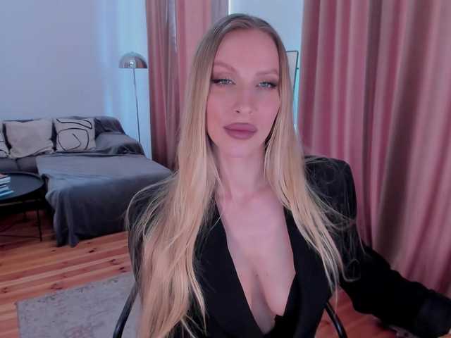 ToxicBlonde live cam on BongaCams