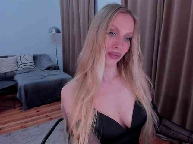 ToxicBlonde webcam