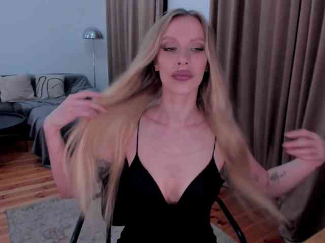 ToxicBlonde webcam