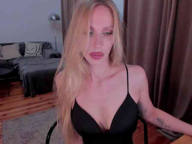 ToxicBlonde webcam