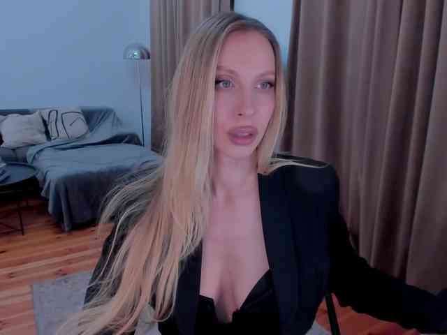 ToxicBlonde webcam