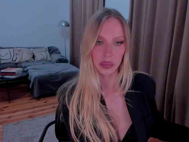 ToxicBlonde webcam