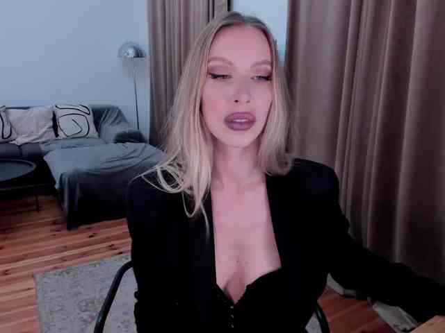 ToxicBlonde webcam
