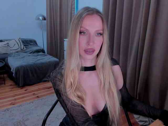 ToxicBlonde webcam