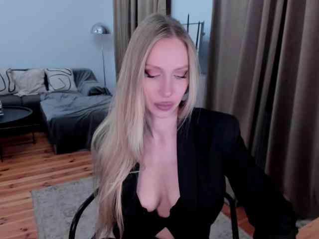 Toxicblonde's cam show statistics and live stream