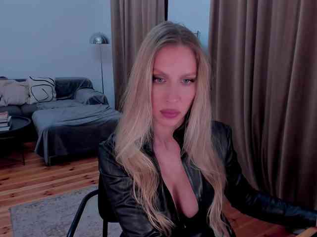 ToxicBlonde webcam