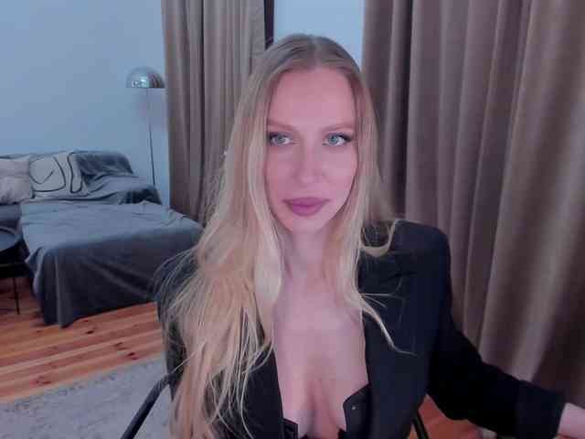 ToxicBlonde webcam