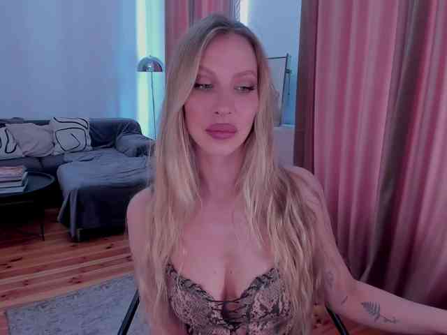 ToxicBlonde Live Webcam on BongaCams