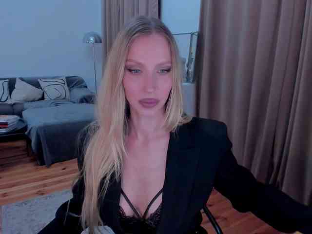 ToxicBlonde webcam